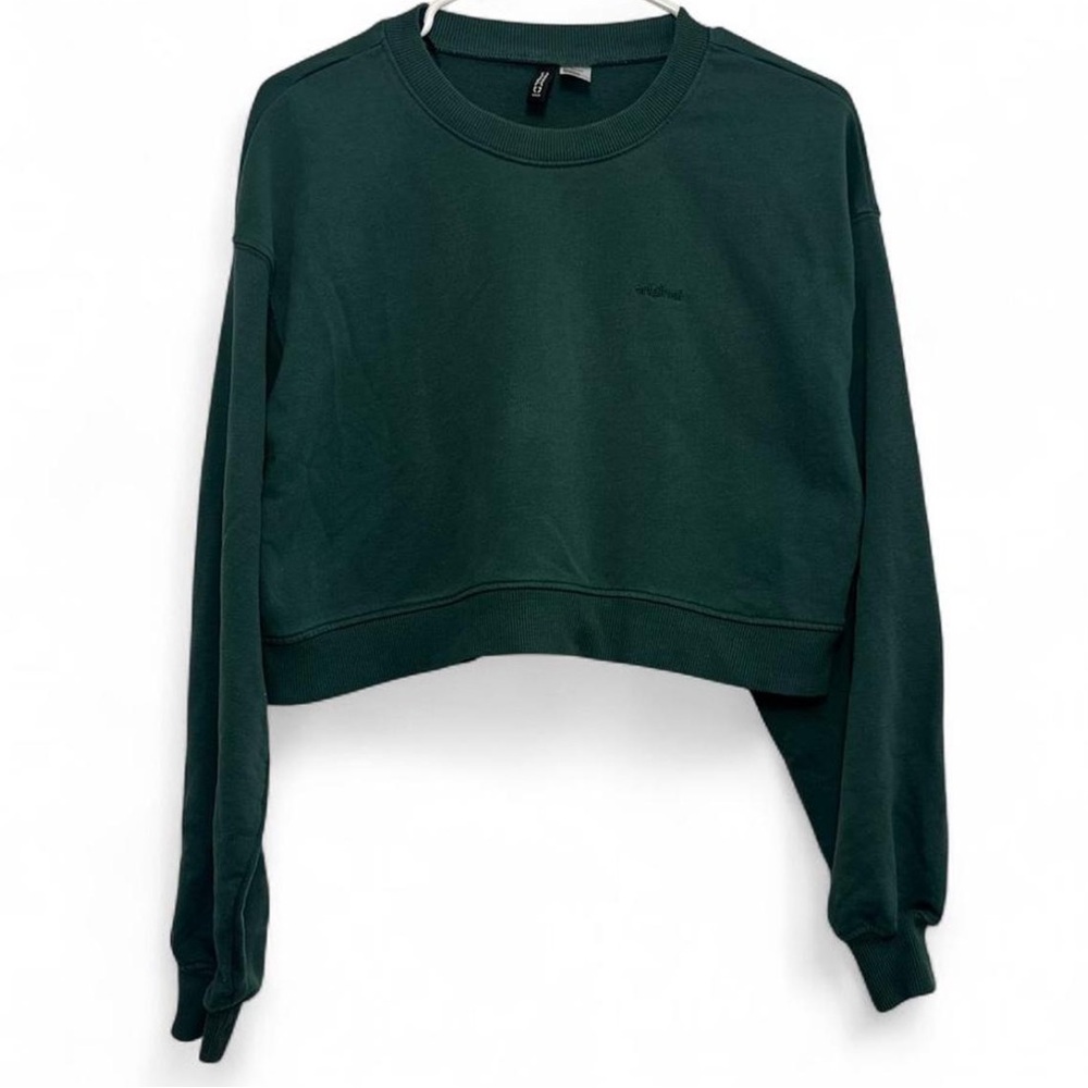 H&M—Green Cropped Crewneck Sweatshirt